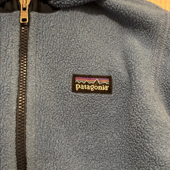Patagonia zip up fleece - Picture 2 of 4